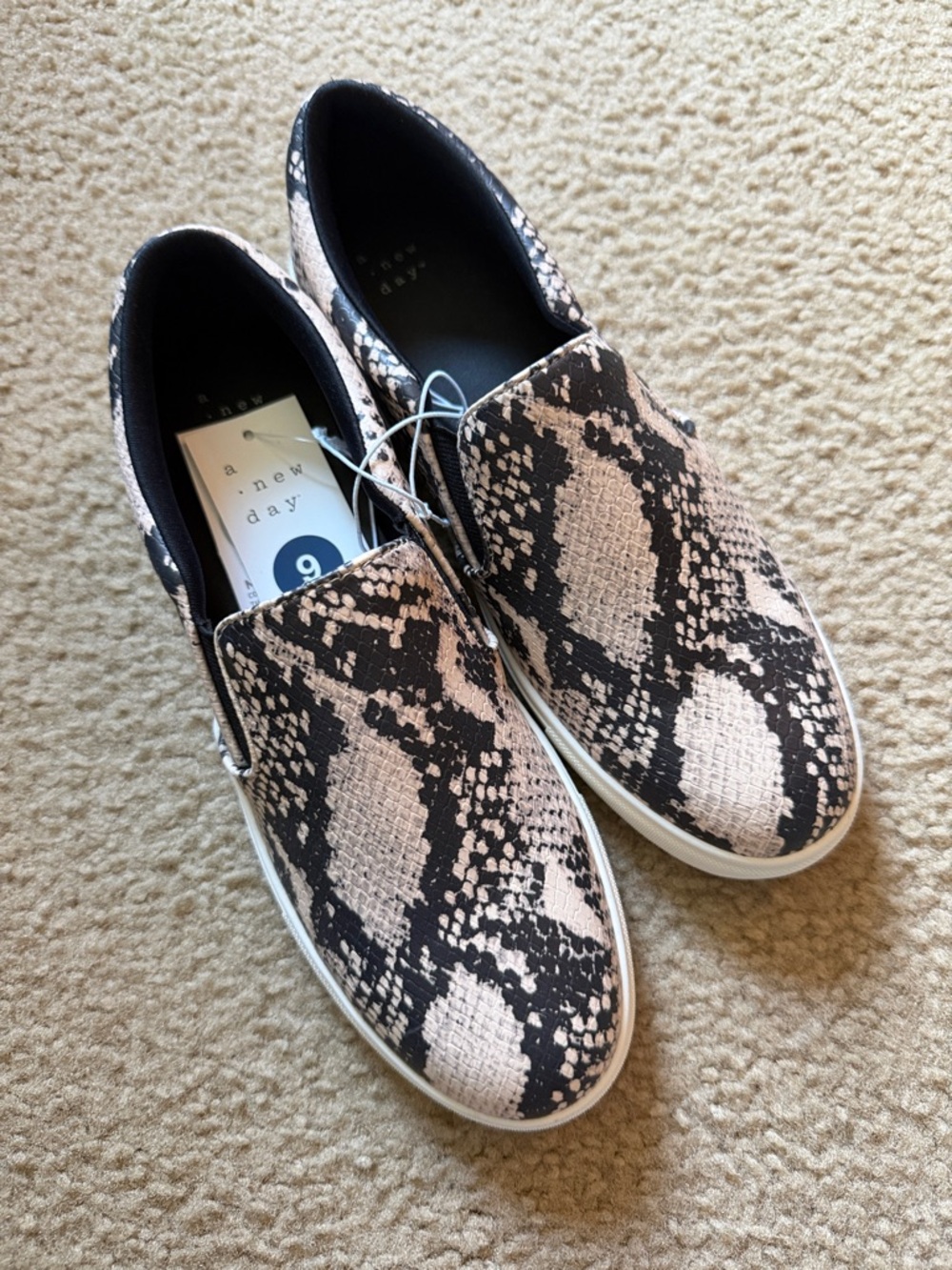 A New Day Women’s Slip on Sneakers